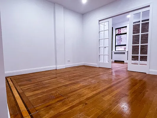 Rented by Voro New York | media 36