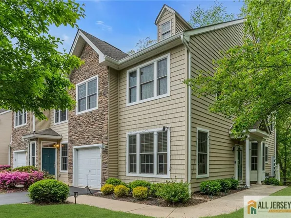22 Amber Dr, Old Bridge, NJ 08857