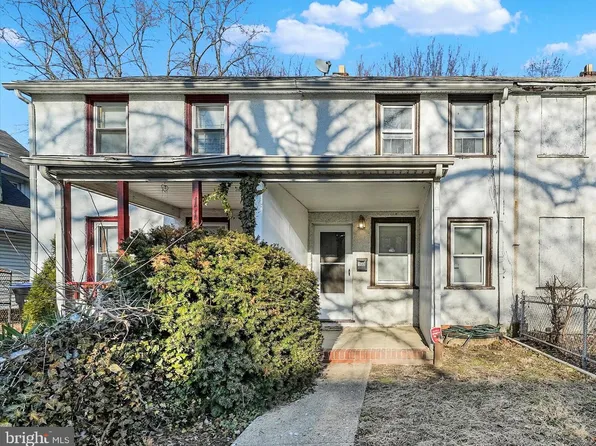 1133 Clover Ln, Chester, PA 19013