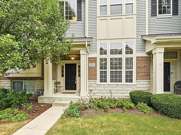 2nd image of 2845 Henley Ln