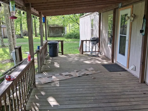 12123 Troy Center Rd, Centerville, PA 16404