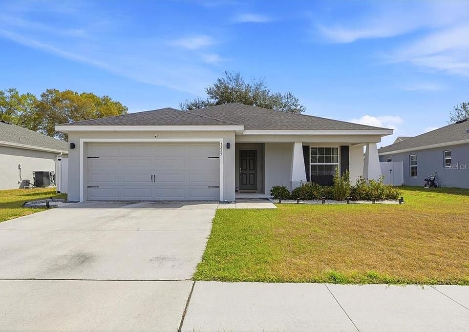 1st image of 7227 Victoria Rd