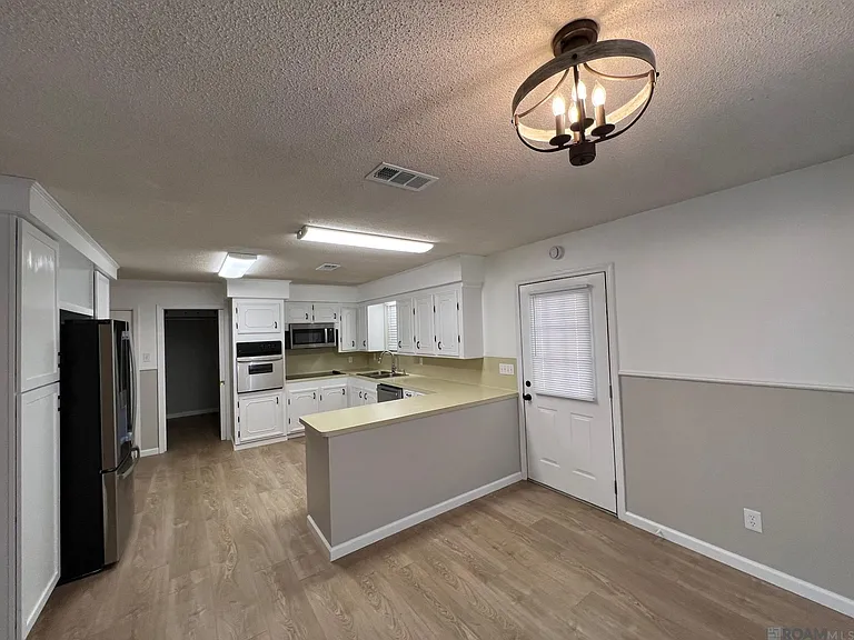 9240 Lockhart Rd — Photo 5