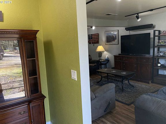 4th image of 6310 NE 35th Ave