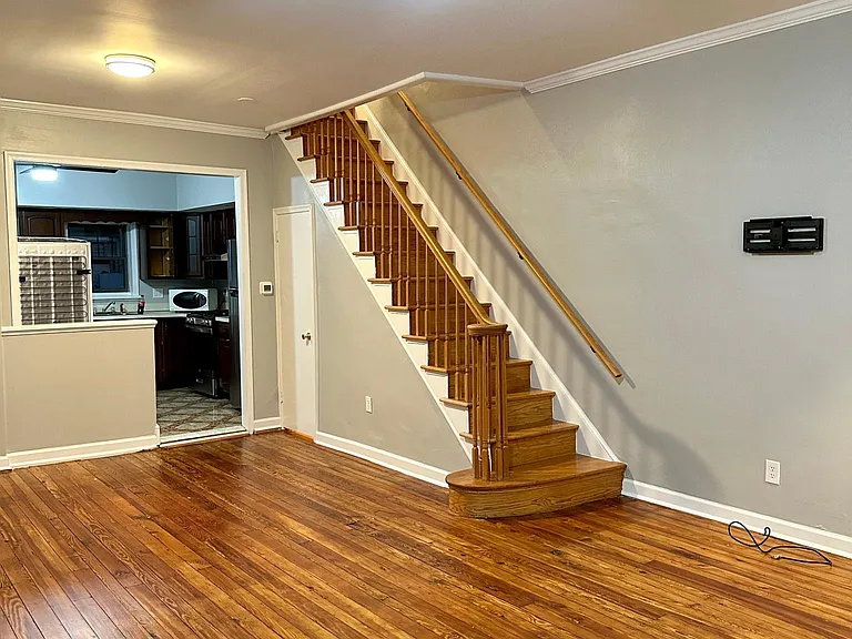 2313 S Mole St — Photo 2