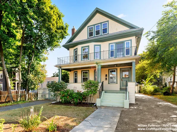 164 Maplewood St, Watertown, MA 02472