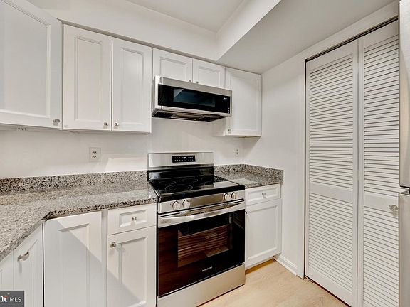 3rd image of 6912 Mary Caroline Cir #B