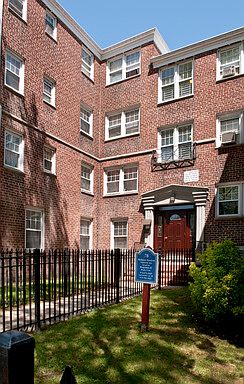 2nd image of 76 Melmore Gdns APT 102