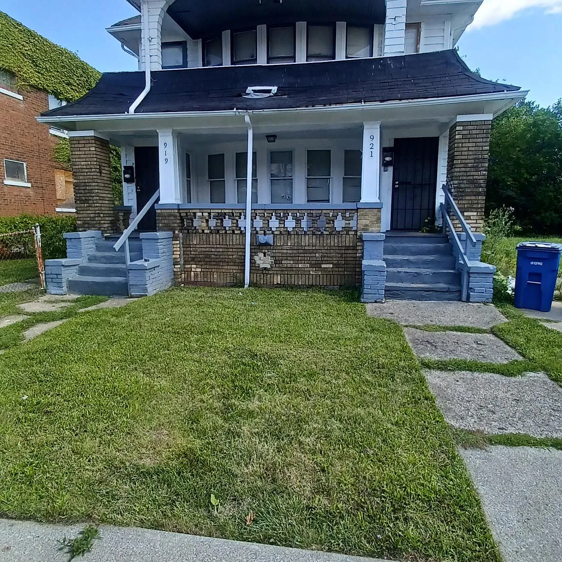 921 Eddy Rd — Photo 1