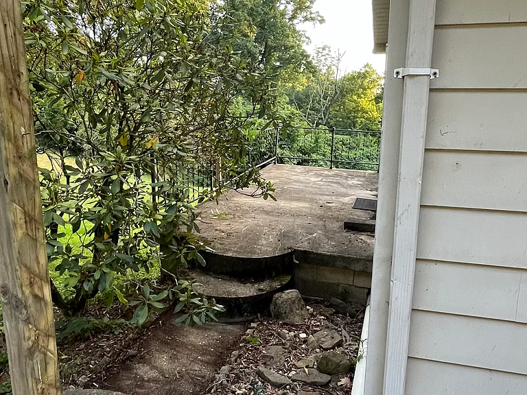 33 Bear Ridge Ln — Photo 15