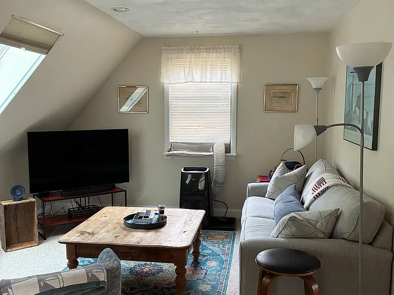 Living Room - fully carpeted