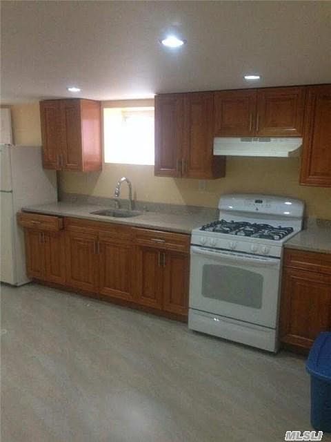 1st image of 14756 Coolidge Ave