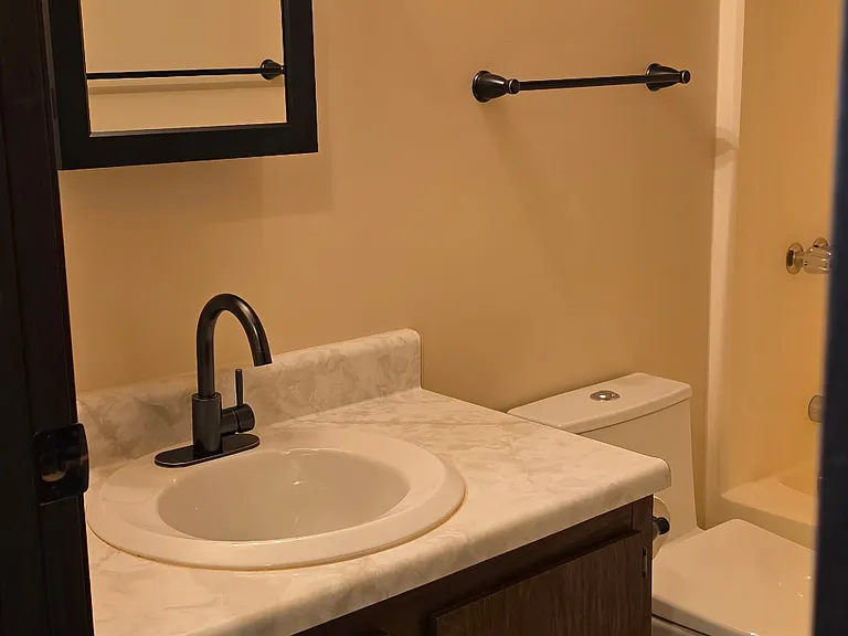 6196 Normandy Dr #5 — Photo 8