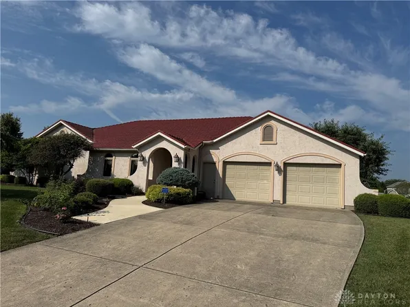 109 Studebaker Ct, Brookville, OH 45309