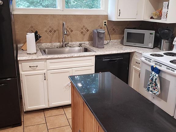 5th image of 333 Gaines St