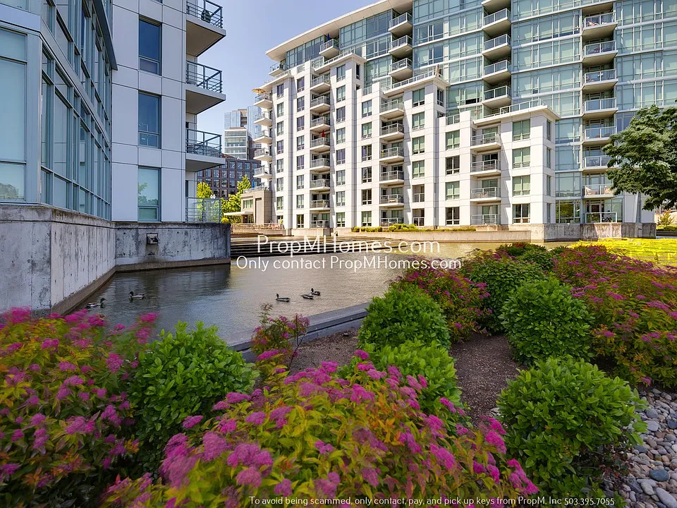 1260 NW Naito Pkwy #210