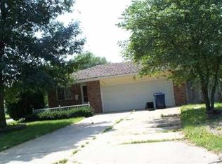 305 Juniper Ave, Crete, NE 68333