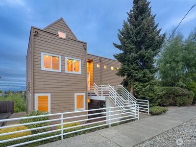 3406 37th Avenue W, Seattle, WA, 98199