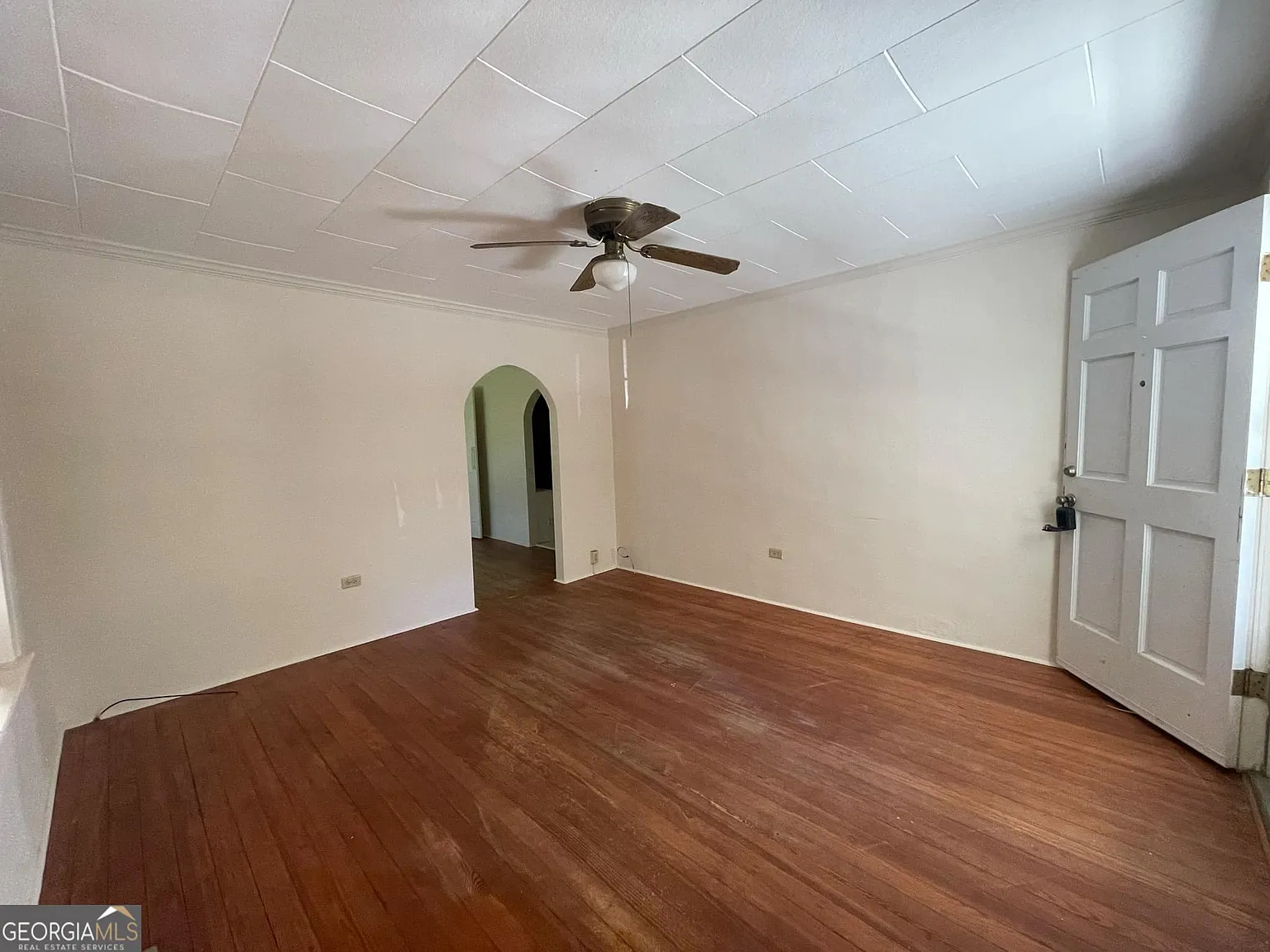 2 bed, 1.0 bath, 1064 sqft, $975 — Photo 2