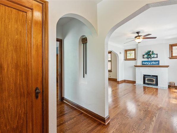 5469 Tholozan Ave, Saint Louis, MO 63109