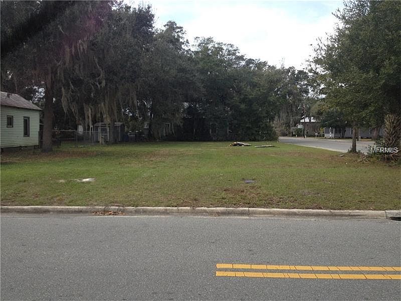 2nd image of 118 N Dillingham Ave