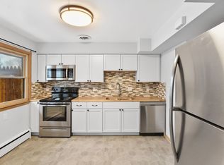 1110 Fish Hatchery Rd #3, Madison, WI 53715