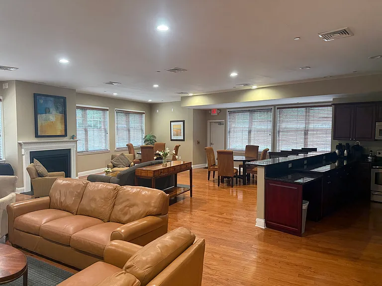 1 King Philip Dr — Photo 10
