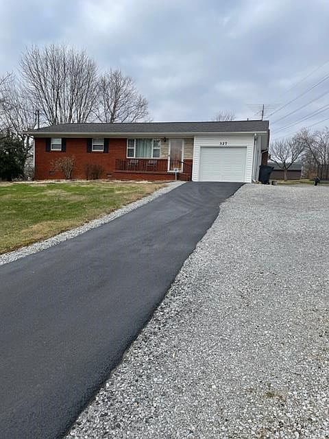 1st image of 327 W Brady Dr