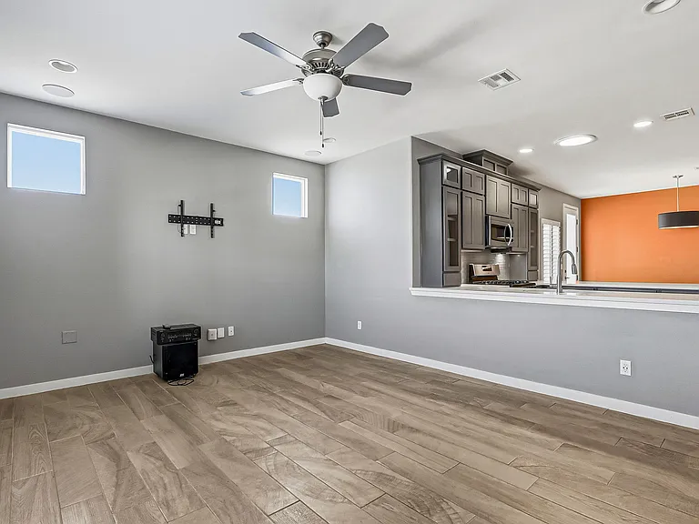2025 William Caples St — Photo 18