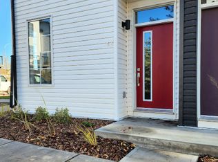 42 Walgrove Cmn SE #42, Calgary, AB T2X4C2