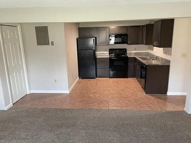 6826 Plaza Dr #7 — Photo 1