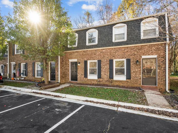 McPherson Village Apartments, 300 E McPherson Dr #17, Mebane, NC 27302