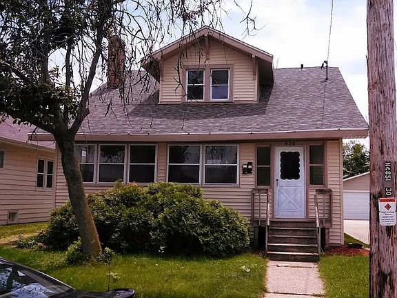 5th image of 828 Benton Ave