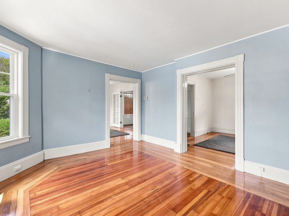 4th image of 15 Hampstead St