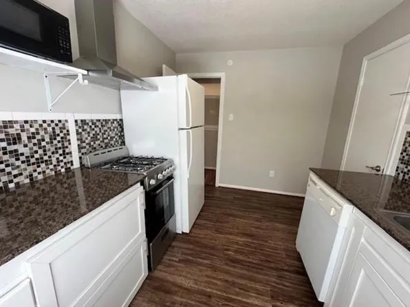 7719 Sign St #B, Missouri City, TX 77489