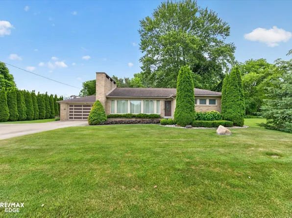 10048 E Coldwater Rd, Davison, MI 48423
