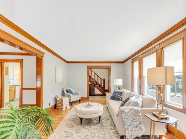 41 Laurie Ave, West Roxbury, MA 02132
