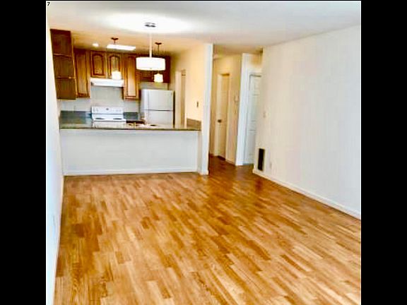 3rd image of 1300 Arguello St #4-5