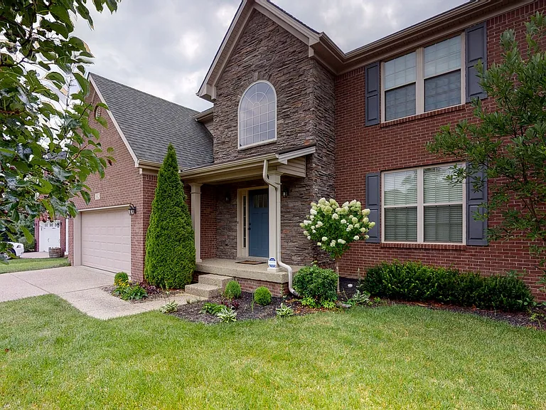 802 Urton Woods Way — Photo 36