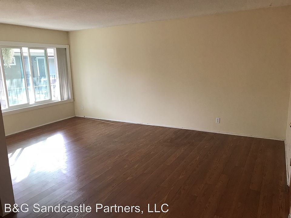 1st image of 2420 E 5th St APT 7