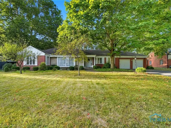 893 W Wooster St, Bowling Green, OH 43402