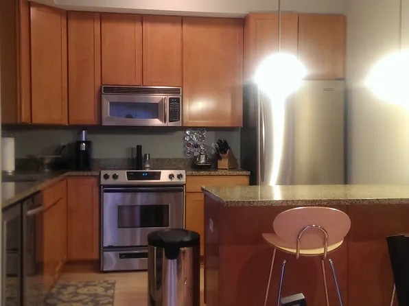 1800 Clinton Ave APT 106, Minneapolis, MN 55404