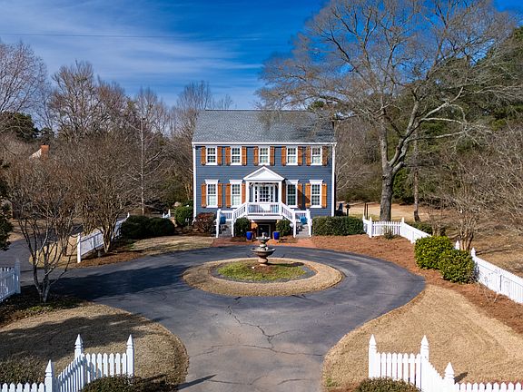 3rd image of 638 Cameron Mill Rd