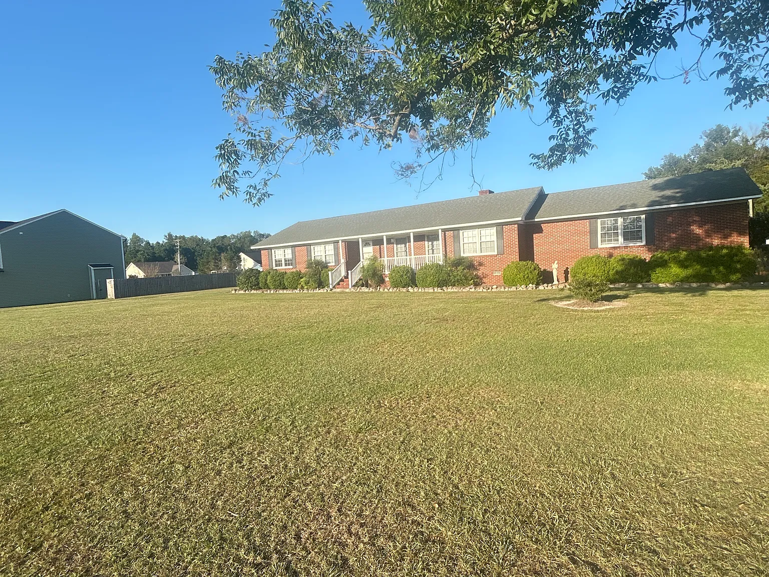 3 bed, 1.5 bath, 1805 sqft, $1,500 — Photo 2