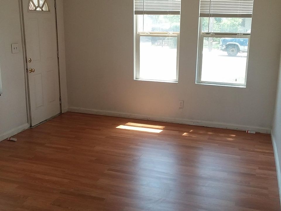 2nd image of 3501 Belden St