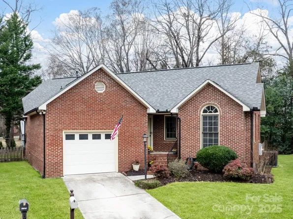255 Morrow Ct NE, Concord, NC 28025