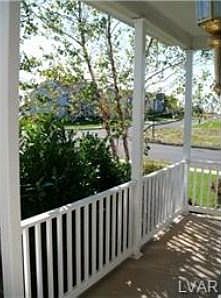 3rd image of 939 Betty Ln