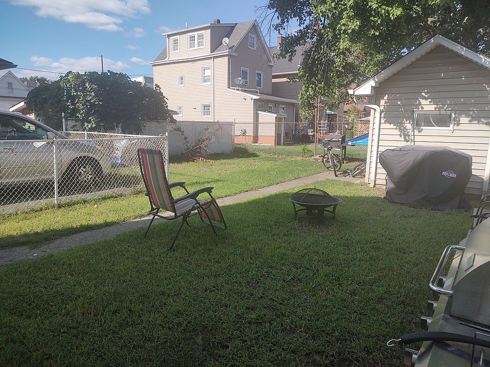 2nd image of 185 Wallington Ave Floor 1
