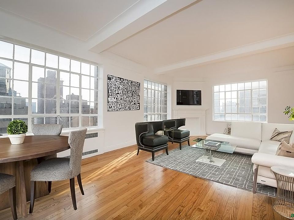 1st image of 10 Park Ave #18D