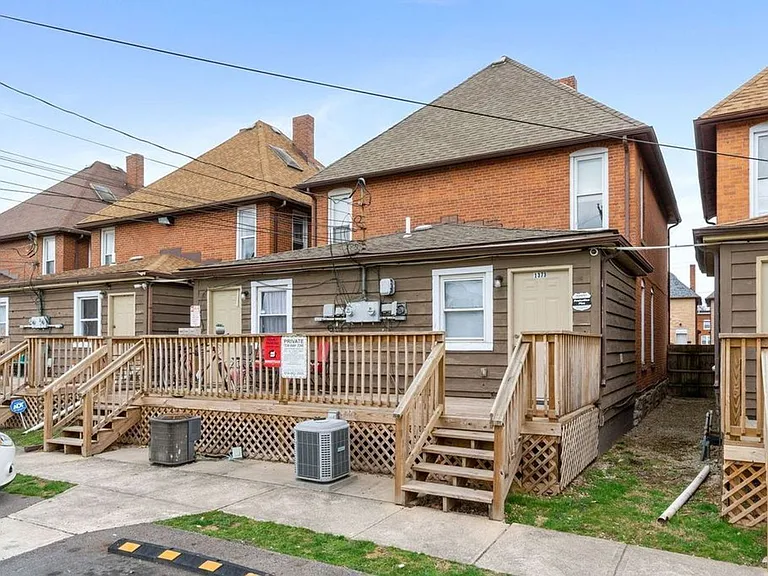 1373 Indianola Ave — Photo 27